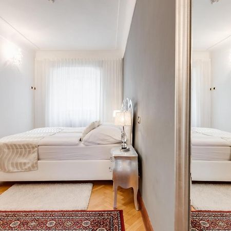 Charles Bridge Royal Apartments - Castle District Praga Exterior foto