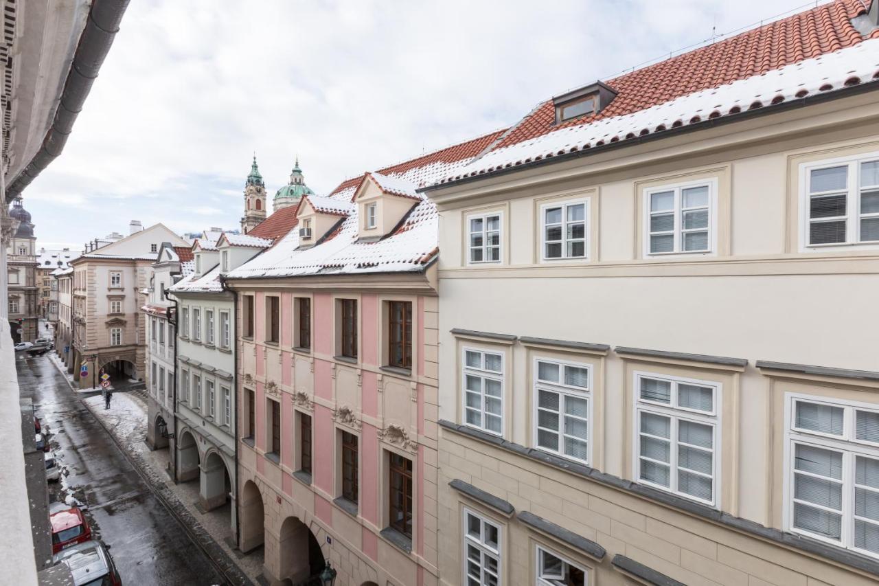 Charles Bridge Royal Apartments - Castle District Praga Exterior foto