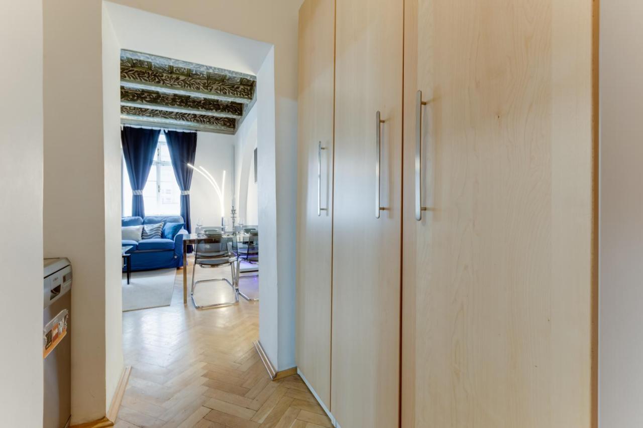 Charles Bridge Royal Apartments - Castle District Praga Exterior foto